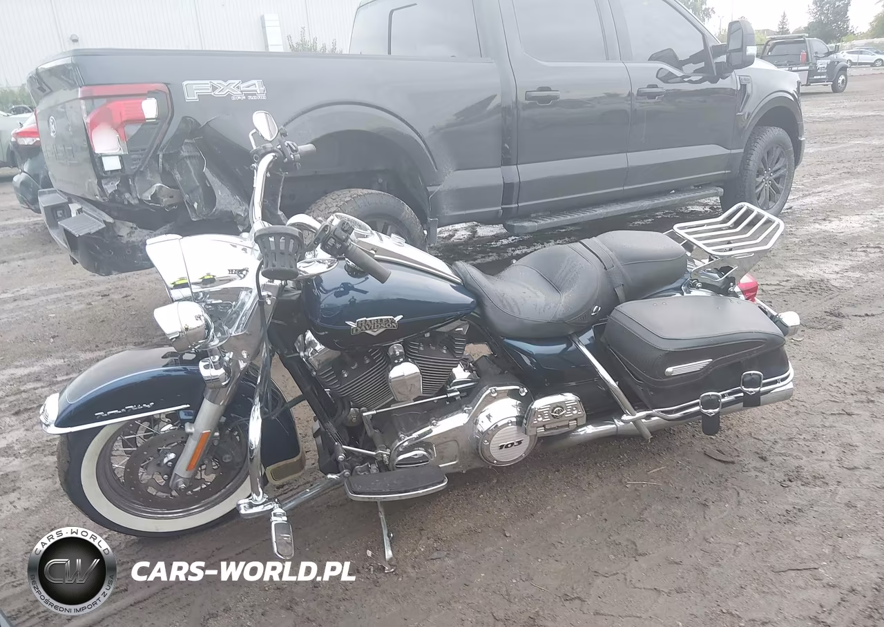 2013 Harley-Davidson Flhrc Road King Classic VIN:1HD1FRM17DB652956 - 2