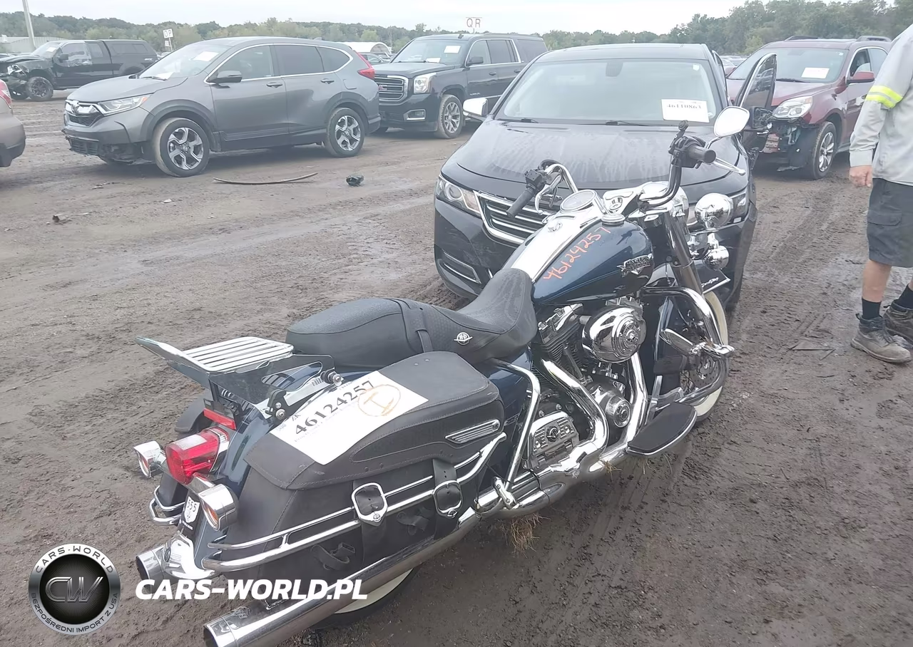 2013 Harley-Davidson Flhrc Road King Classic VIN:1HD1FRM17DB652956 - 4