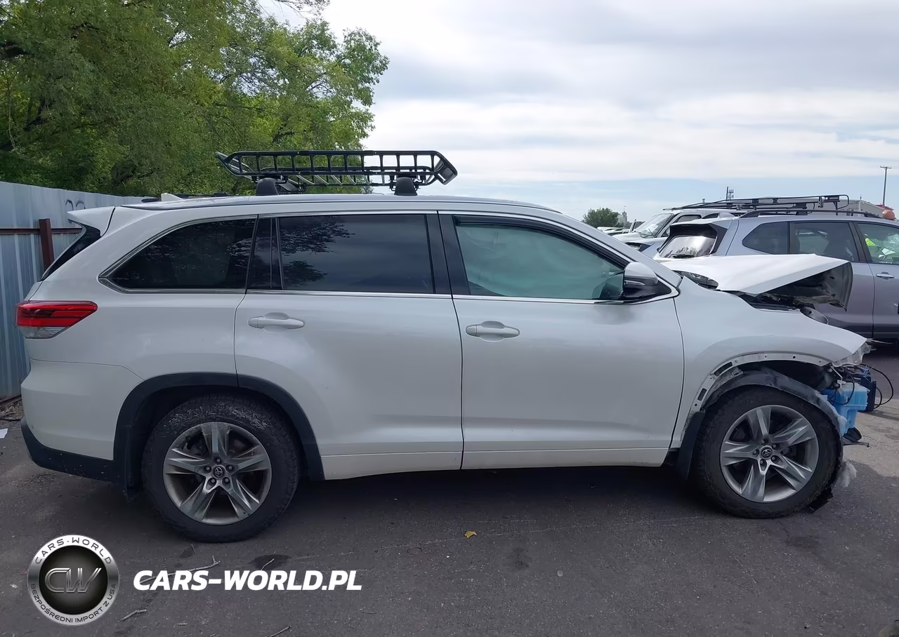 2018 Toyota Highlander Limited VIN:5TDDZRFH3JS817308 - 14