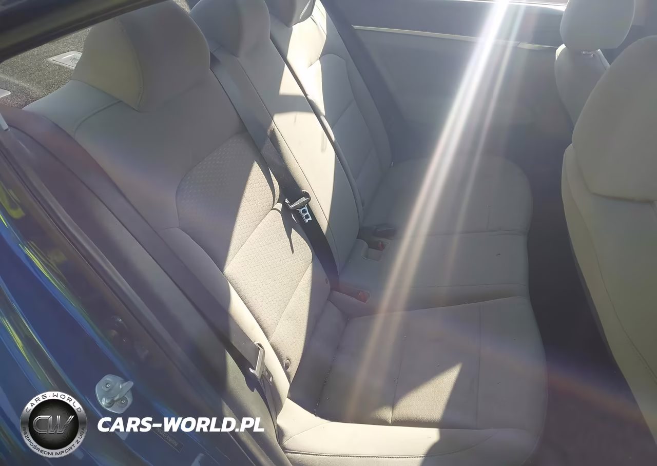 2020 Hyundai Elantra Sel VIN:5NPD84LF3LH630958 - 8