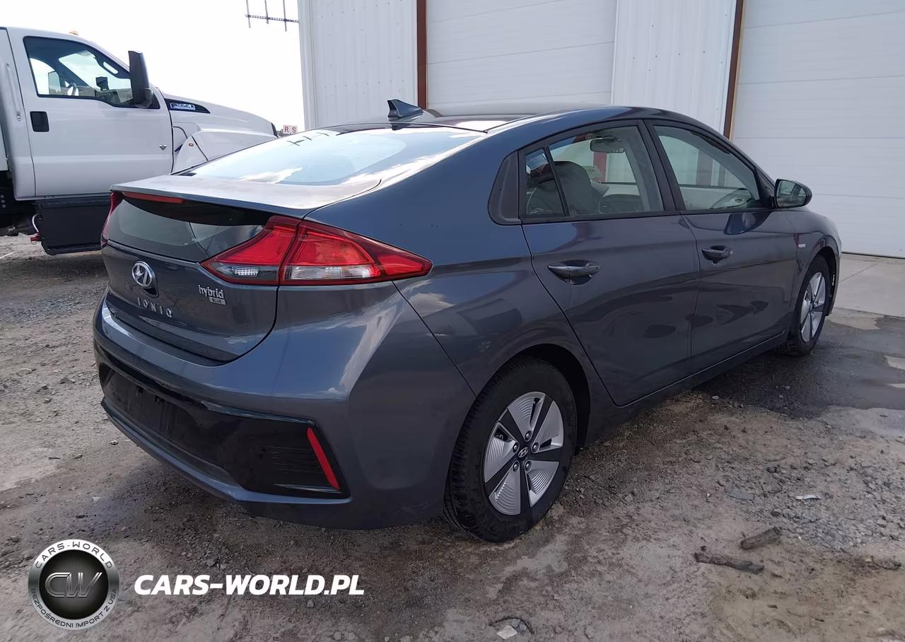 2018 Hyundai Ioniq Hybrid Blue VIN:KMHC65LC1JU076069 - 4