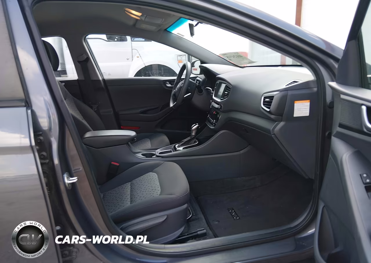2018 Hyundai Ioniq Hybrid Blue VIN:KMHC65LC1JU076069 - 5
