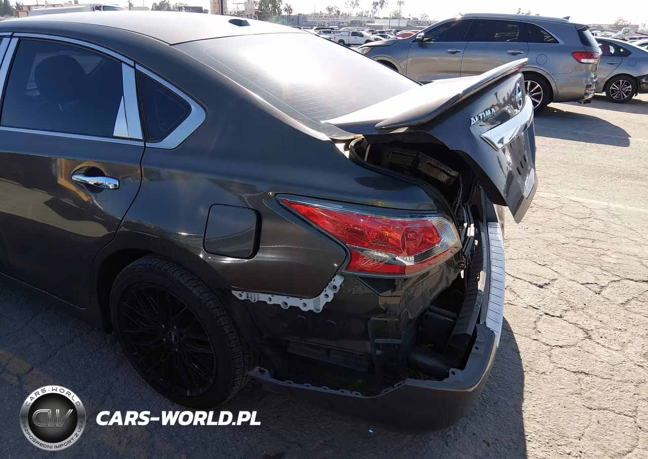 2015 Nissan Altima 2.5 S VIN:1N4AL3AP6FC465002 - 12