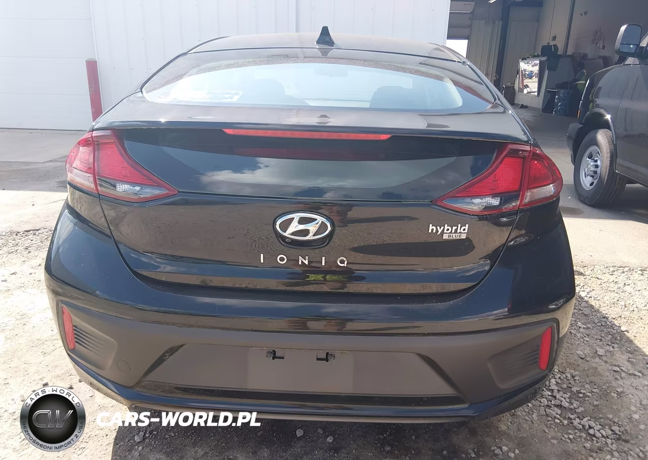 2018 Hyundai Ioniq Hybrid Blue VIN:KMHC65LC1JU075309 - 17