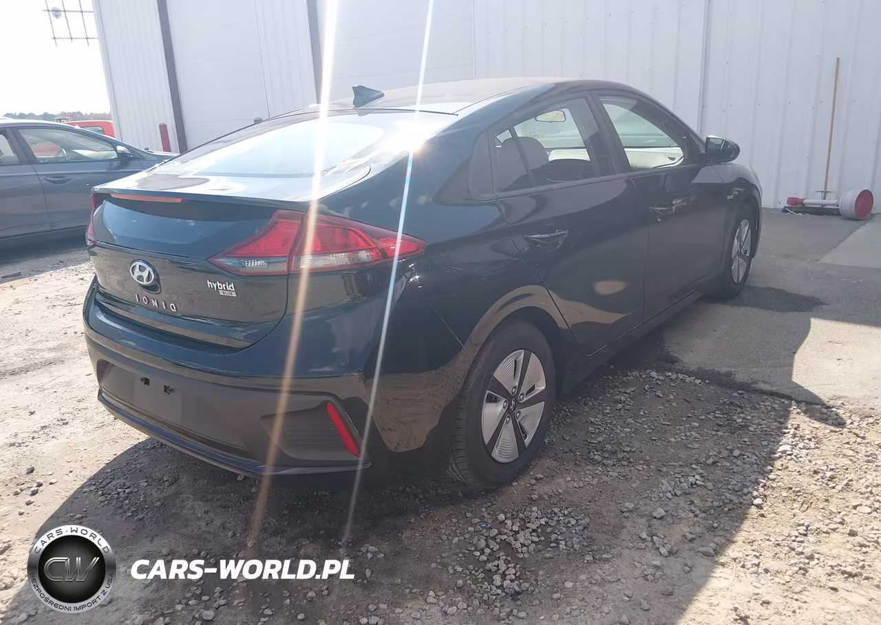 2018 Hyundai Ioniq Hybrid Blue VIN:KMHC65LC1JU075309 - 4