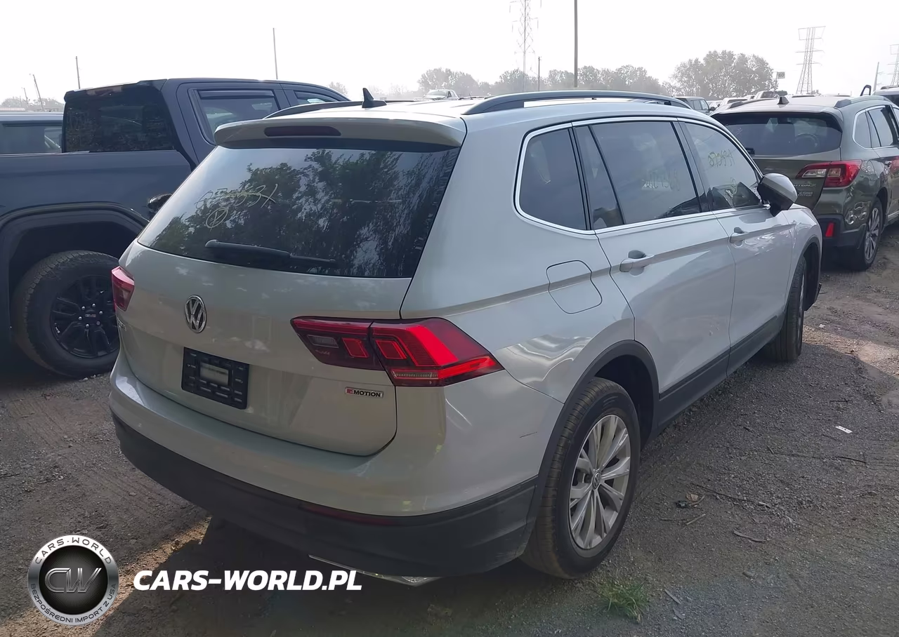 2019 Volkswagen Tiguan 2.0T Se-2.0T Sel-2.0T Sel R-Line-2.0T Sel R-Line Black VIN:3VV2B7AX4KM070531 - 4