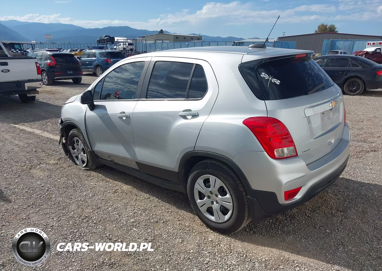 2018 Chevrolet Trax Ls VIN:3GNCJKSB8JL308176 - 3