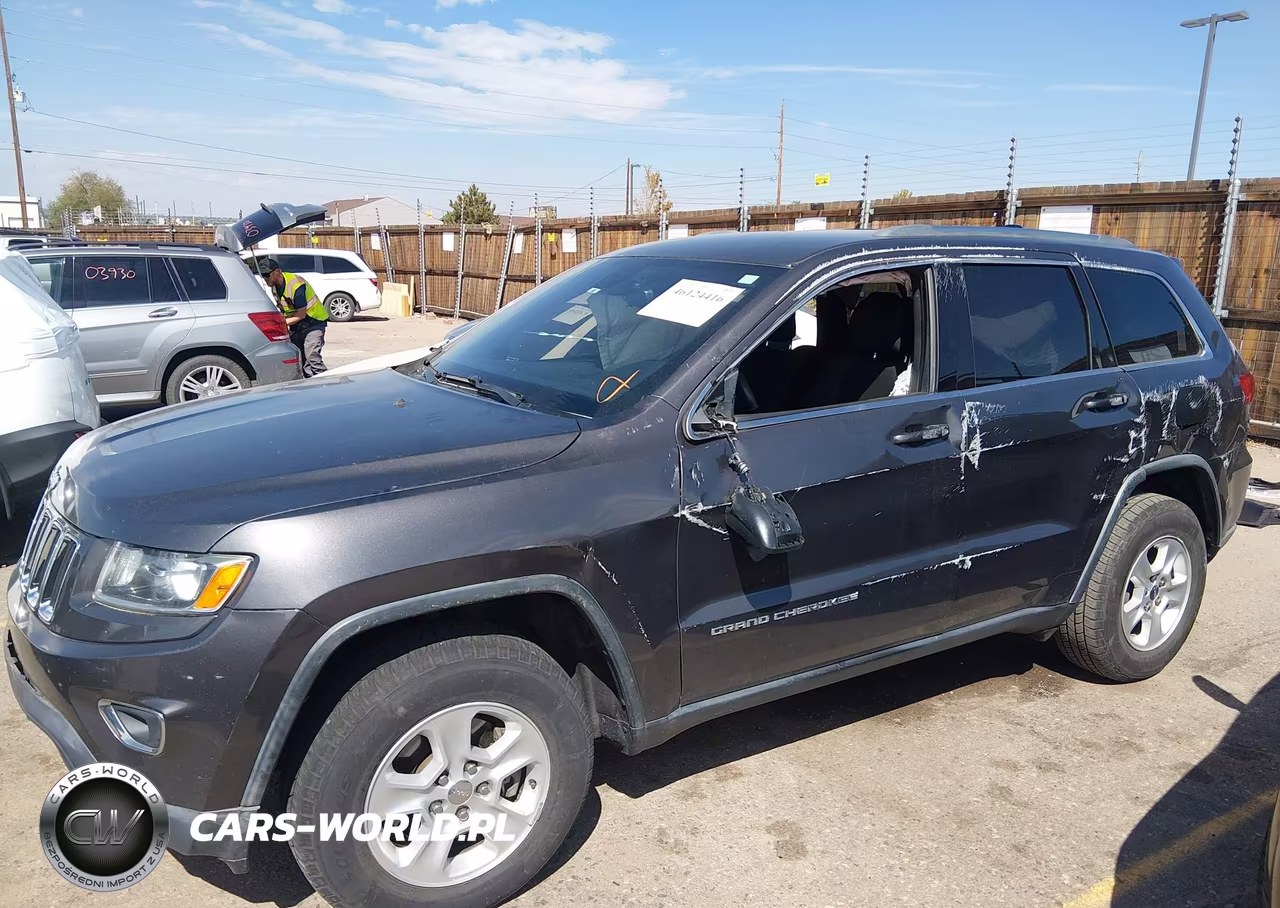 2015 Jeep Grand Cherokee Laredo VIN:1C4RJEAG3FC218292 - 15