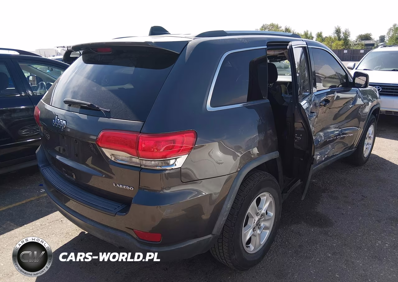 2015 Jeep Grand Cherokee Laredo VIN:1C4RJEAG3FC218292 - 4