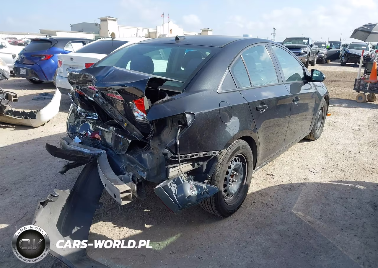 2014 Chevrolet Cruze Ls Auto VIN:1G1PA5SH0E7476963 - 4
