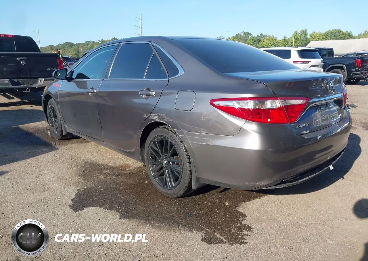 2016 Toyota Camry Le VIN:4T4BF1FK4GR571064 - 3
