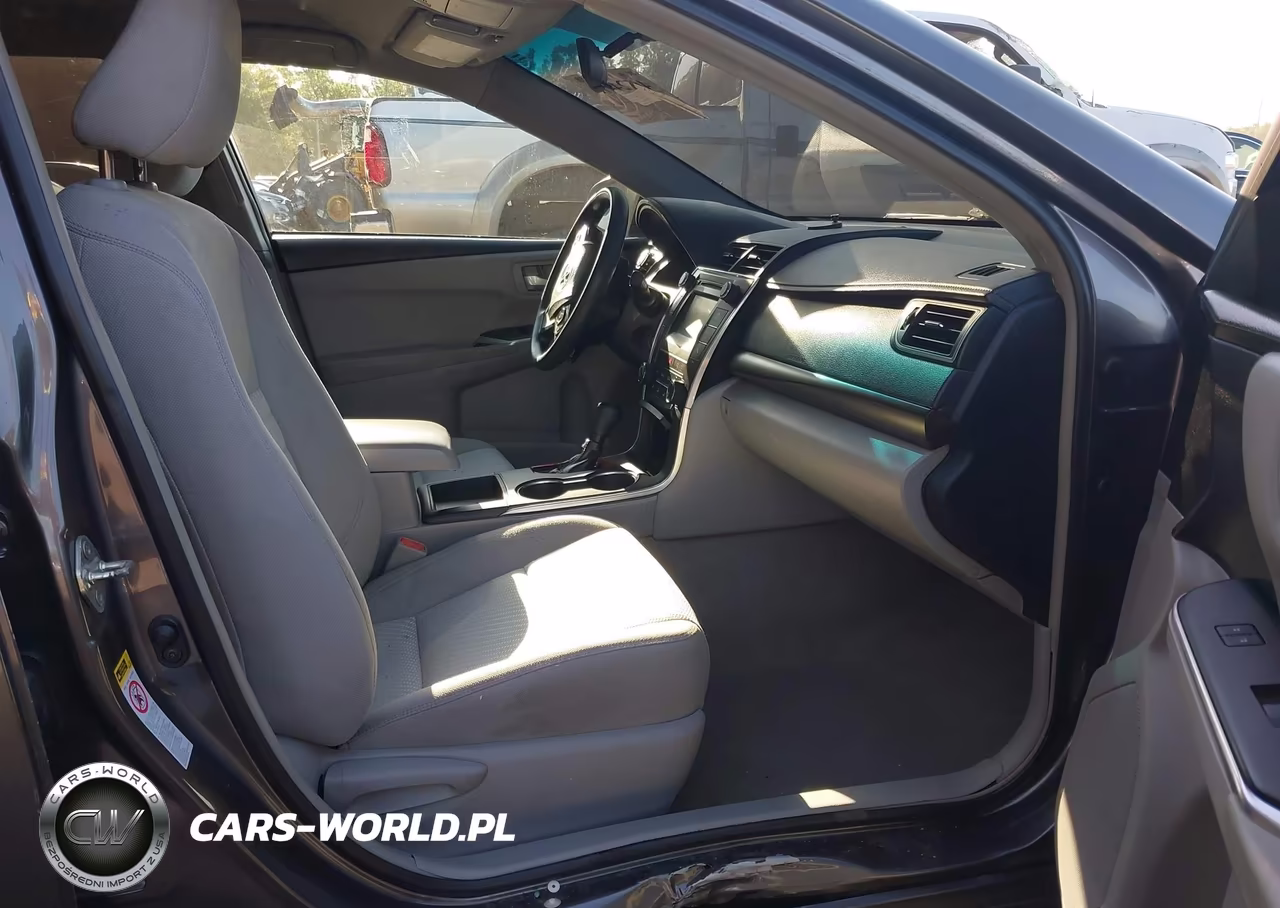 2016 Toyota Camry Le VIN:4T4BF1FK4GR571064 - 5