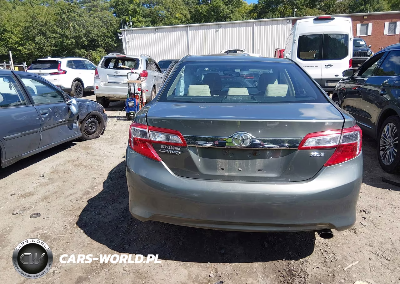 2014 Toyota Camry Xle VIN:4T4BF1FK0ER346024 - 17