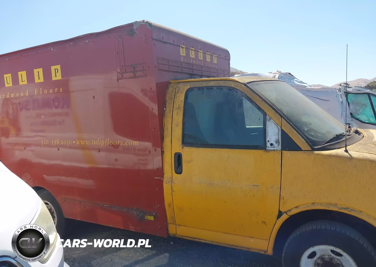 2004 GMC Savana Cutaway Standard VIN:1GDGG31V341907939 - 12