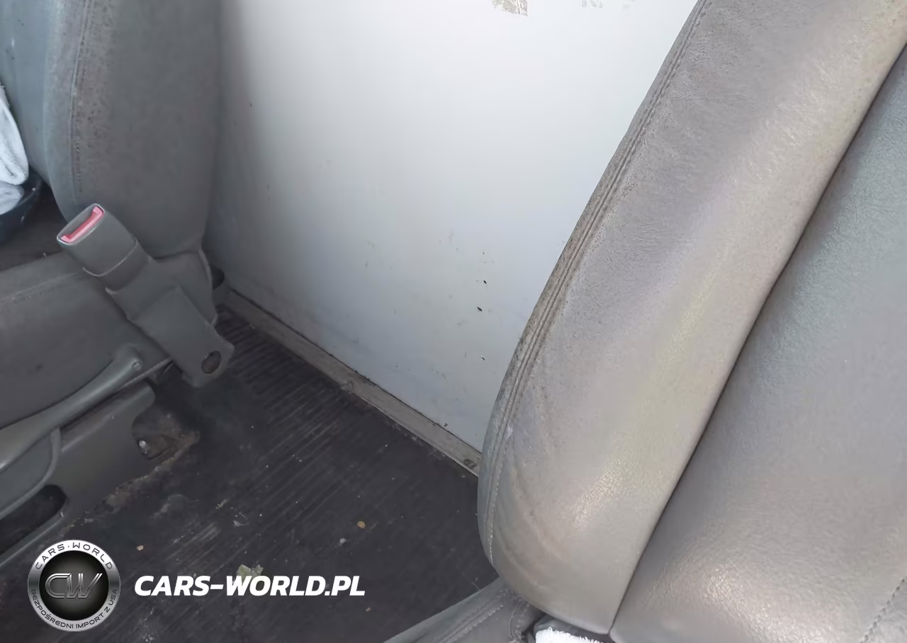 2004 GMC Savana Cutaway Standard VIN:1GDGG31V341907939 - 7