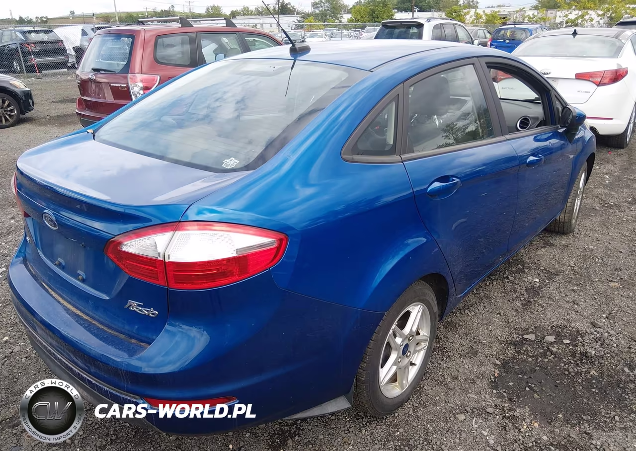 2018 Ford Fiesta Se VIN:3FADP4BJ5JM138115 - 4