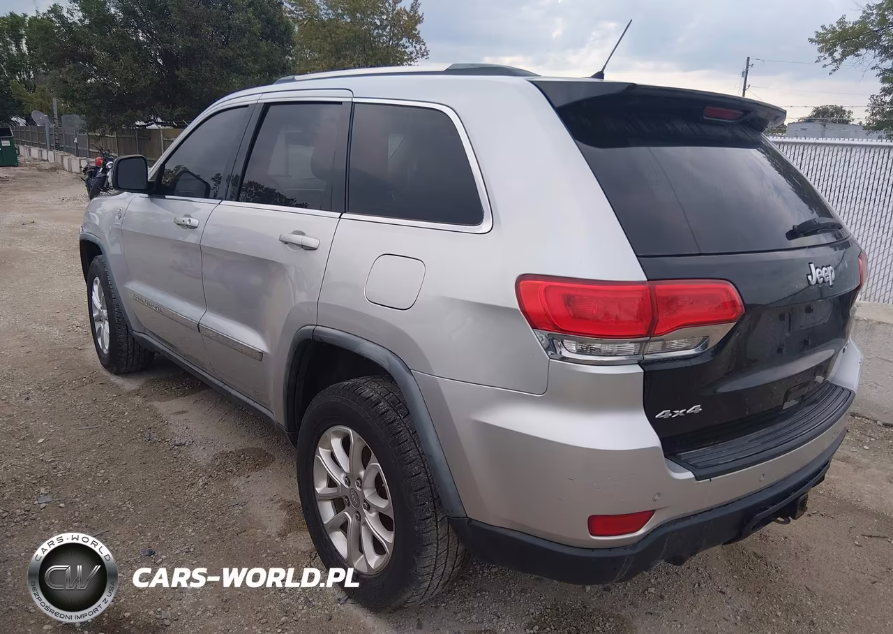 2011 Jeep Grand Cherokee Laredo VIN:1J4RR4GT7BC597129 - 3