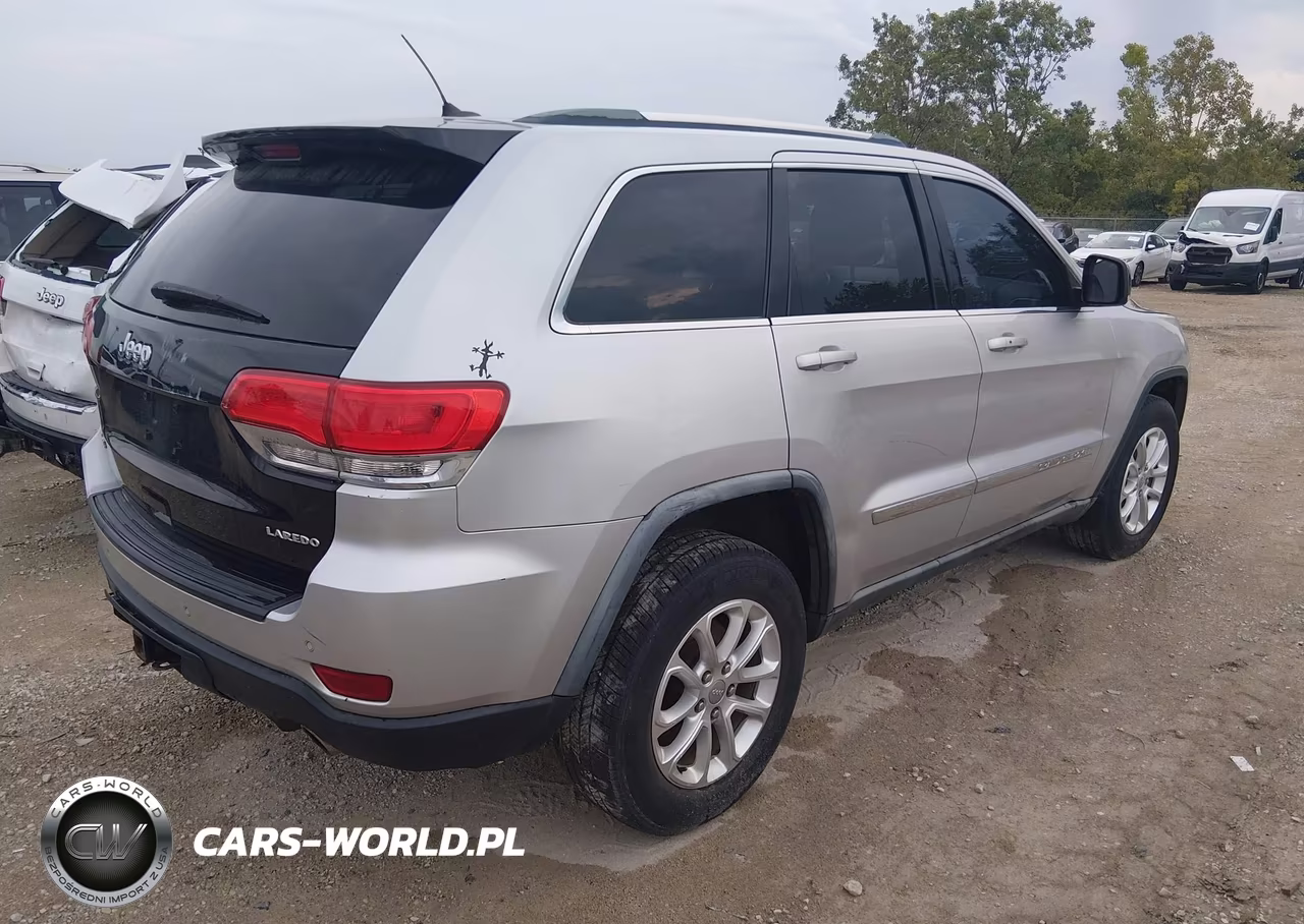 2011 Jeep Grand Cherokee Laredo VIN:1J4RR4GT7BC597129 - 4