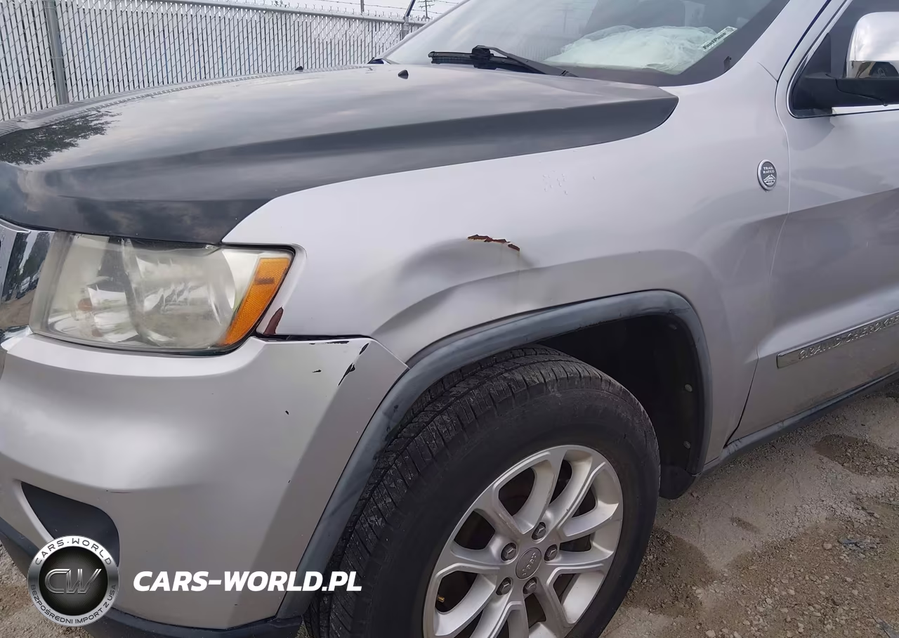 2011 Jeep Grand Cherokee Laredo VIN:1J4RR4GT7BC597129 - 6