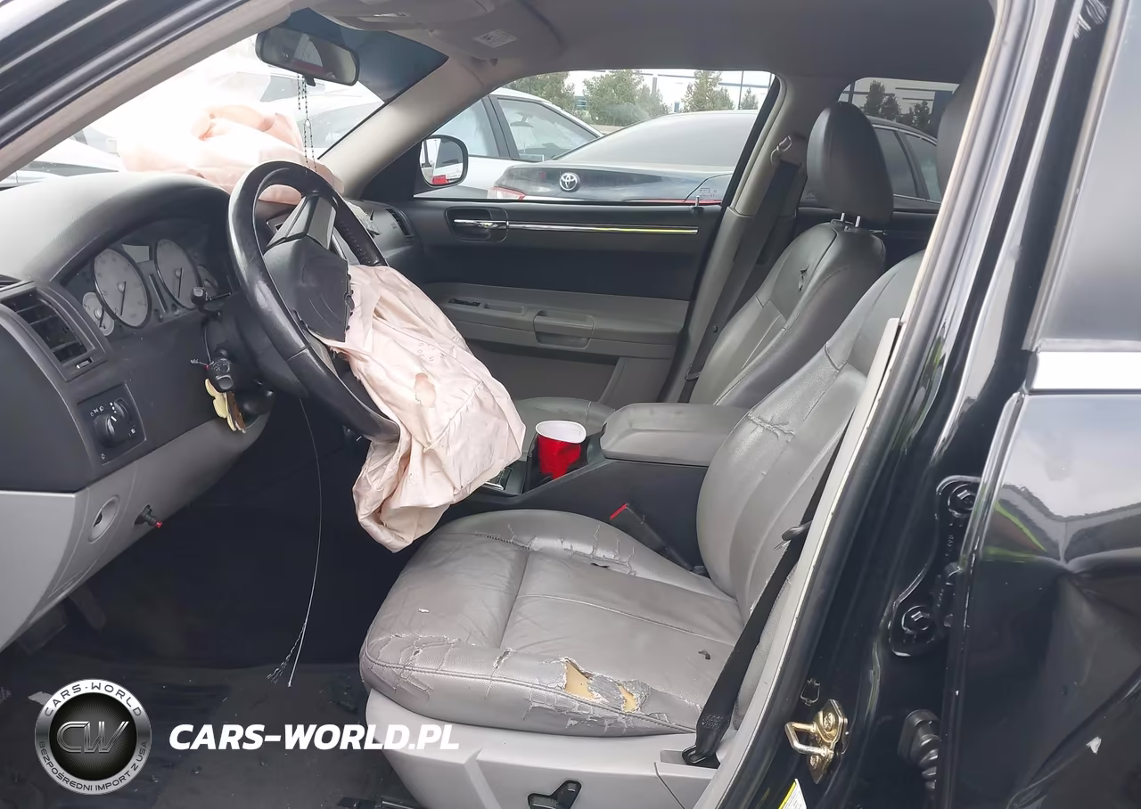 2006 Chrysler 300 Touring VIN:2C3KA53G86H509631 - 5