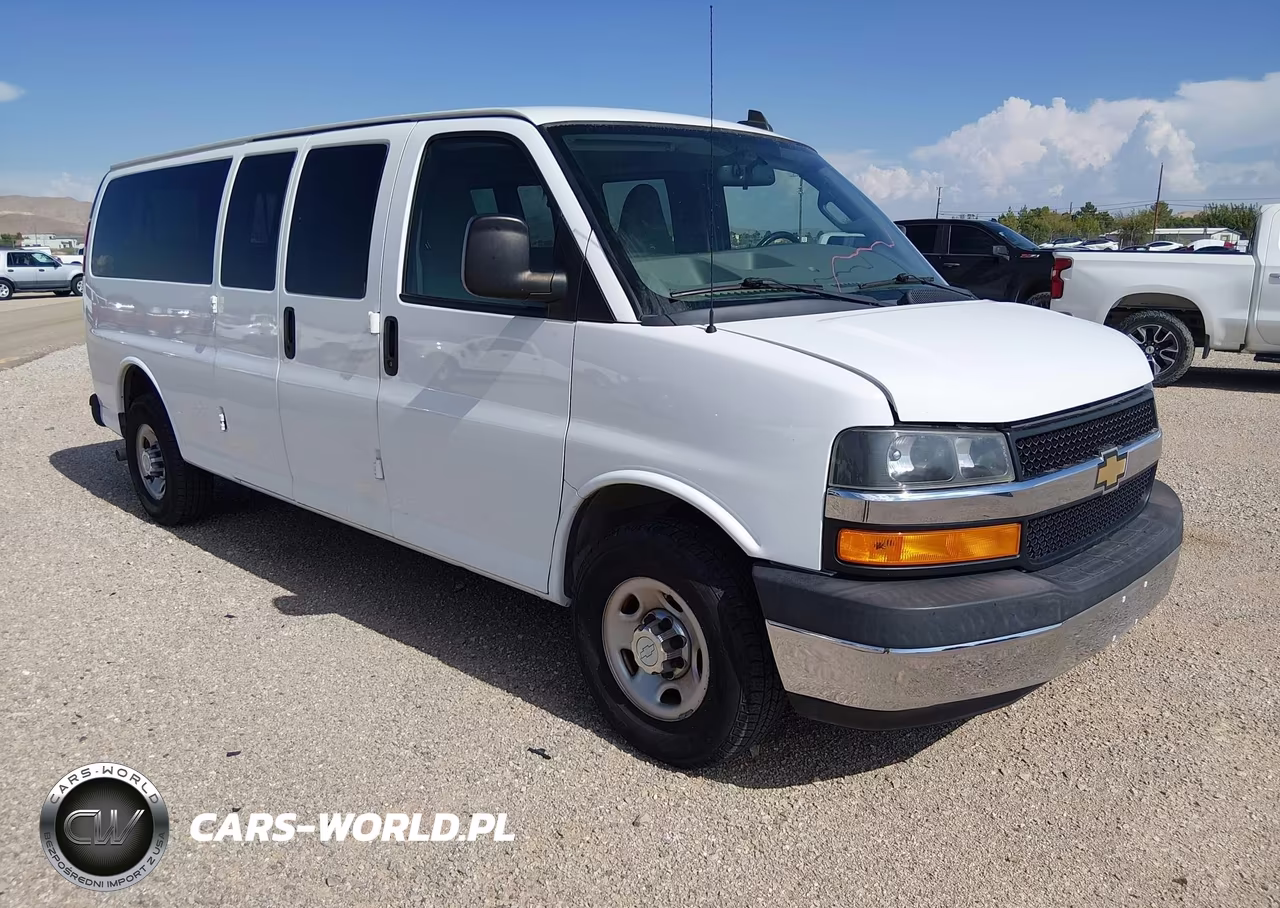 2018 Chevrolet Express 3500 Lt VIN:1GAZGPFG2J1286745 - 1