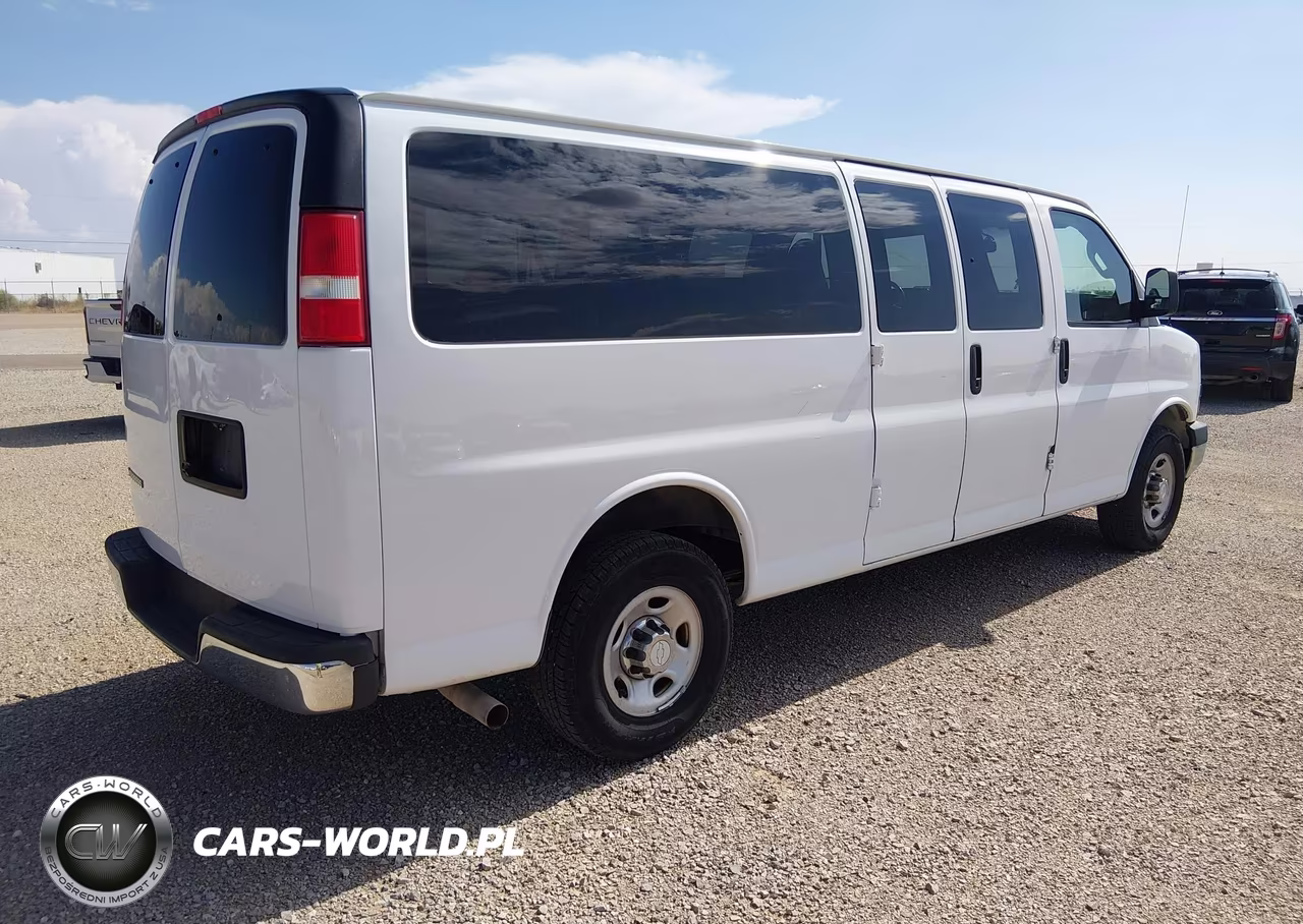 2018 Chevrolet Express 3500 Lt VIN:1GAZGPFG2J1286745 - 4