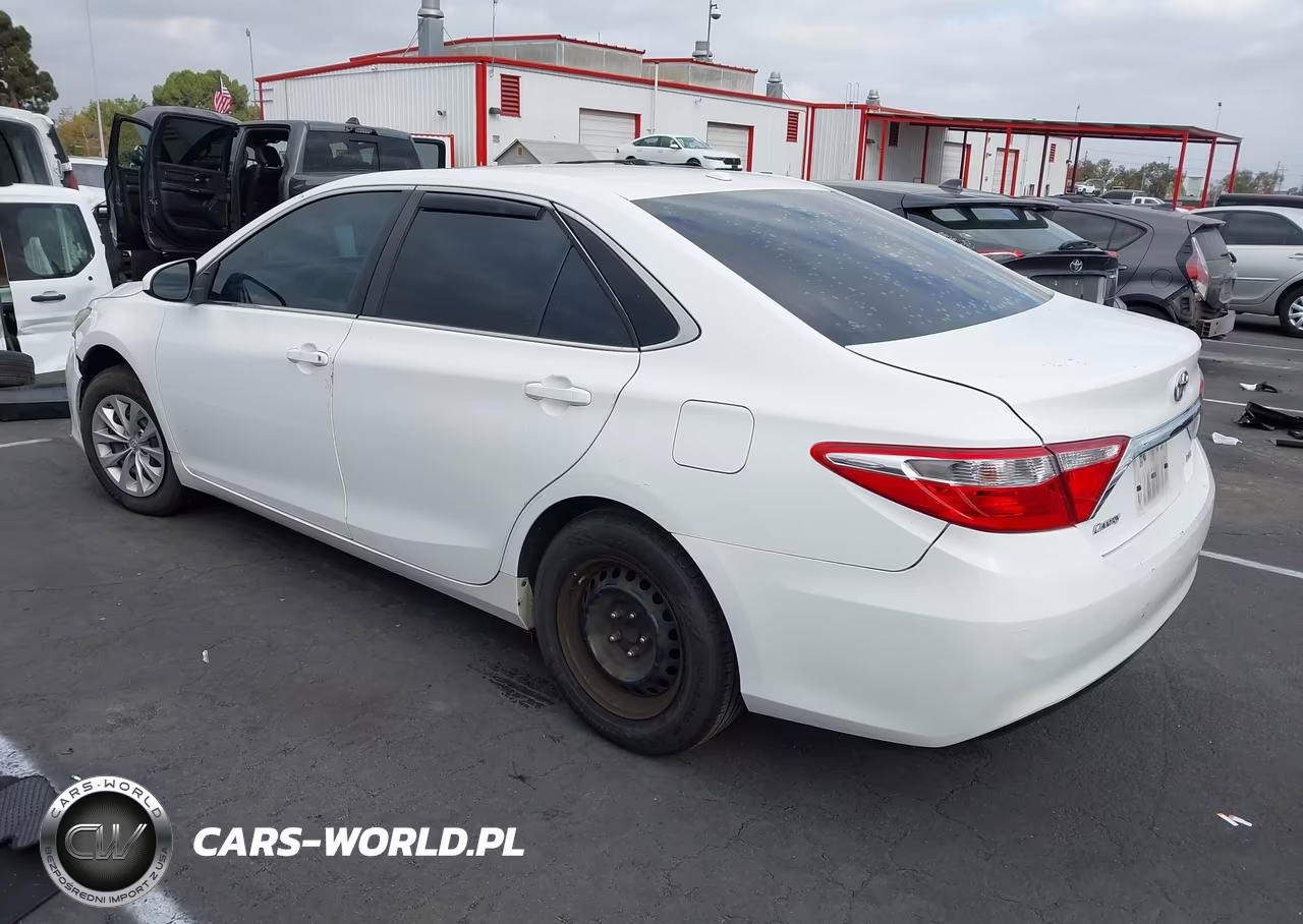 2017 Toyota Camry Le VIN:4T1BF1FKXHU662013 - 3