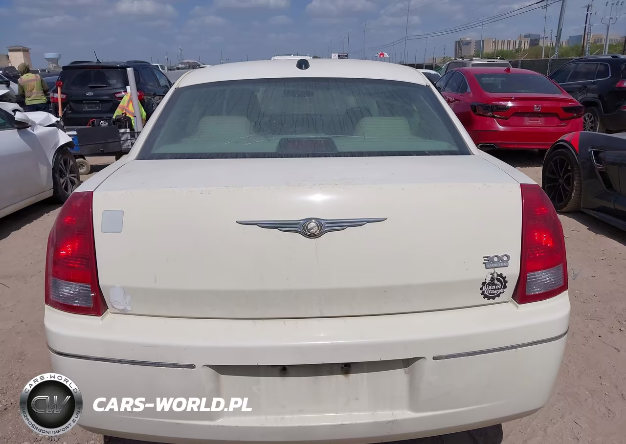 2005 Chrysler 300 Touring VIN:2C3AA53G15H636134 - 16