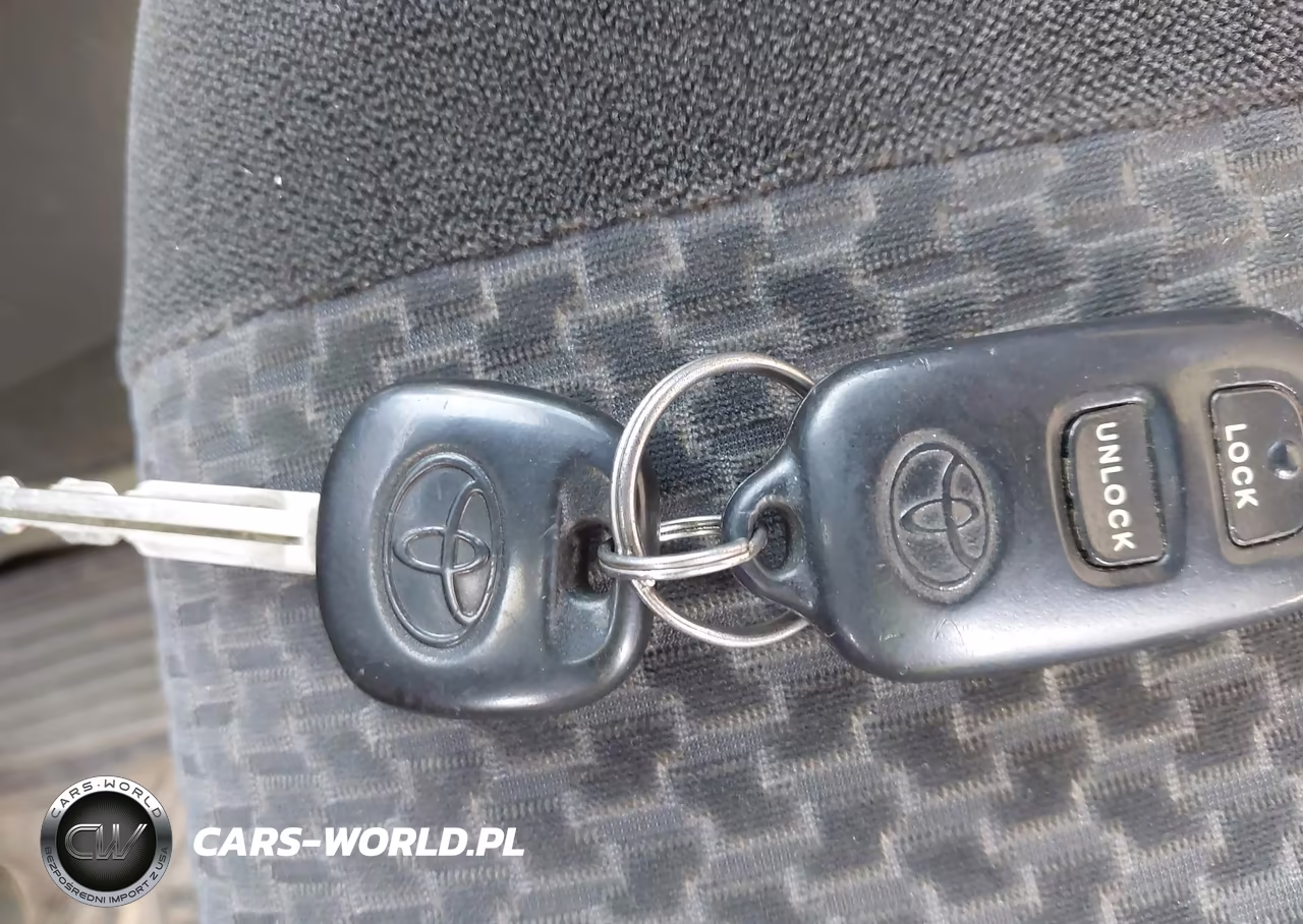 2005 Toyota Corolla S VIN:2T1BR32E05C473757 - 11