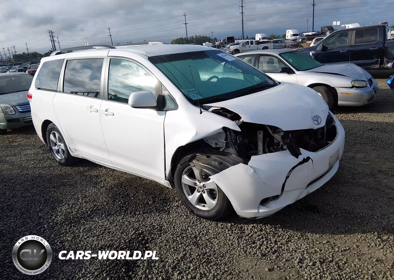 2011 Toyota Sienna Le V6