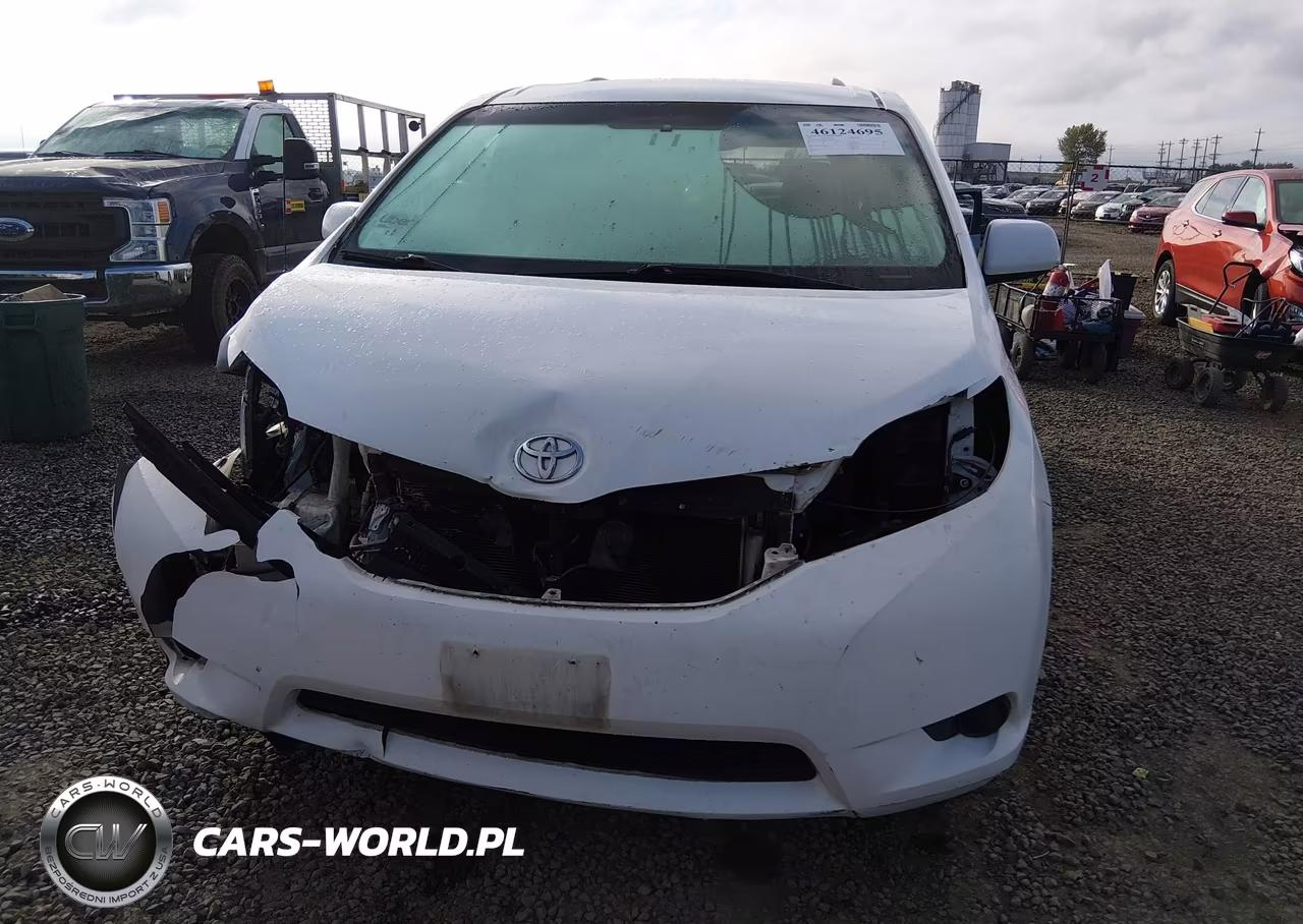 2011 Toyota Sienna Le V6 VIN:5TDKK3DC7BS115204 - 12