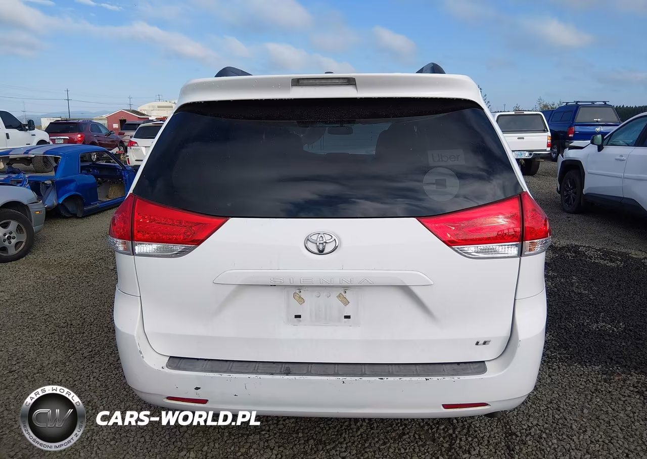 2011 Toyota Sienna Le V6 VIN:5TDKK3DC7BS115204 - 16