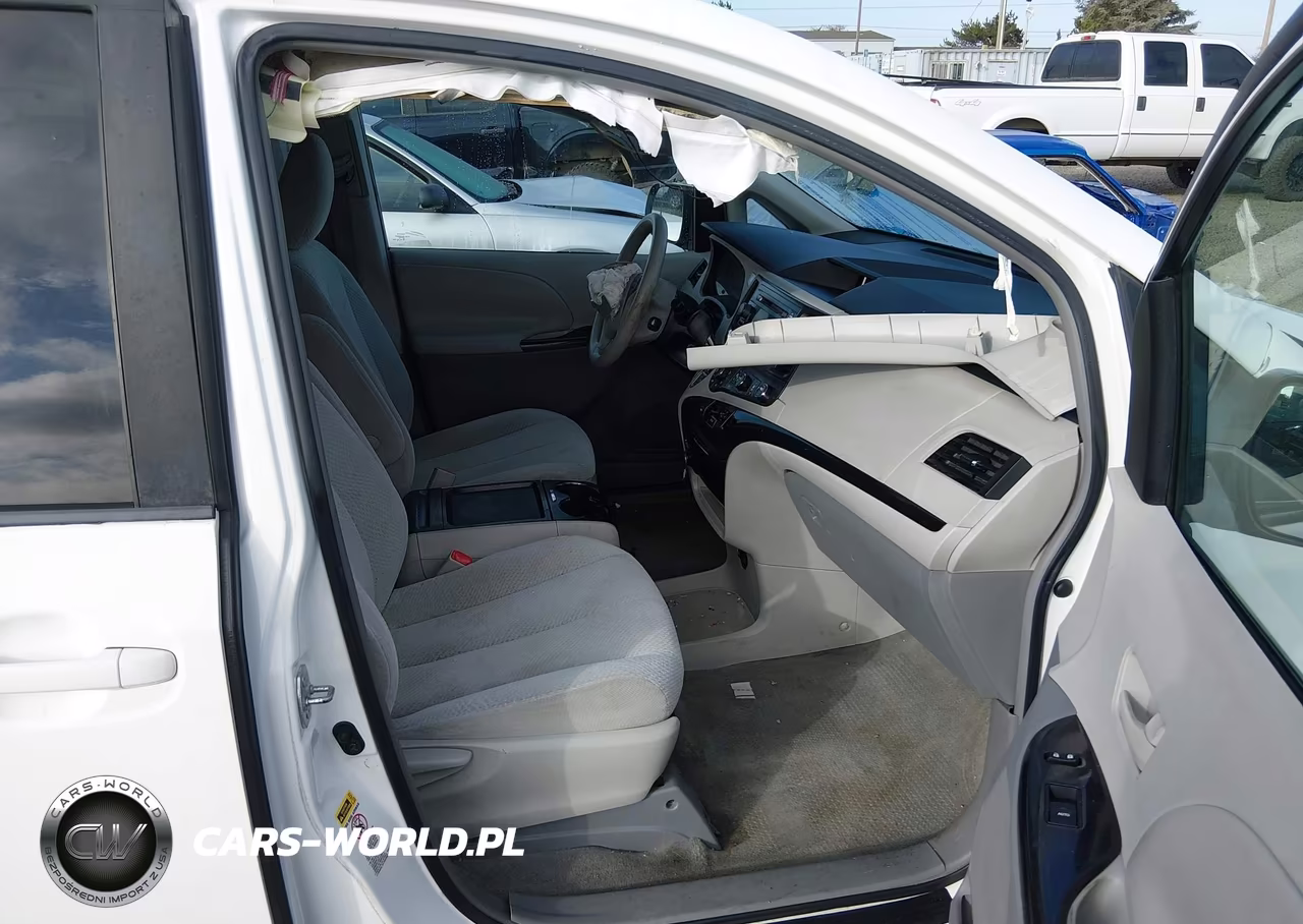 2011 Toyota Sienna Le V6 VIN:5TDKK3DC7BS115204 - 5