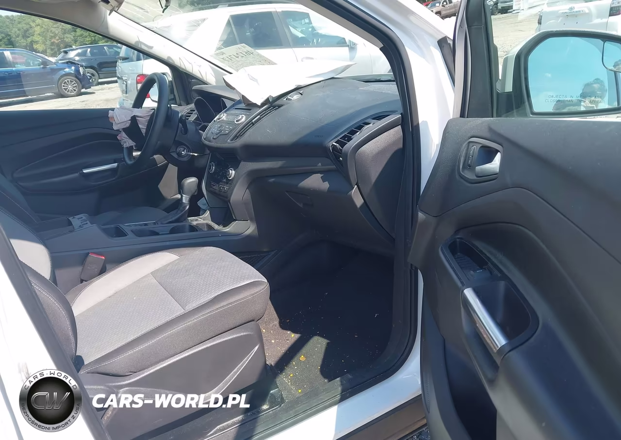 2017 Ford Escape Se VIN:1FMCU9G90HUF10441 - 5