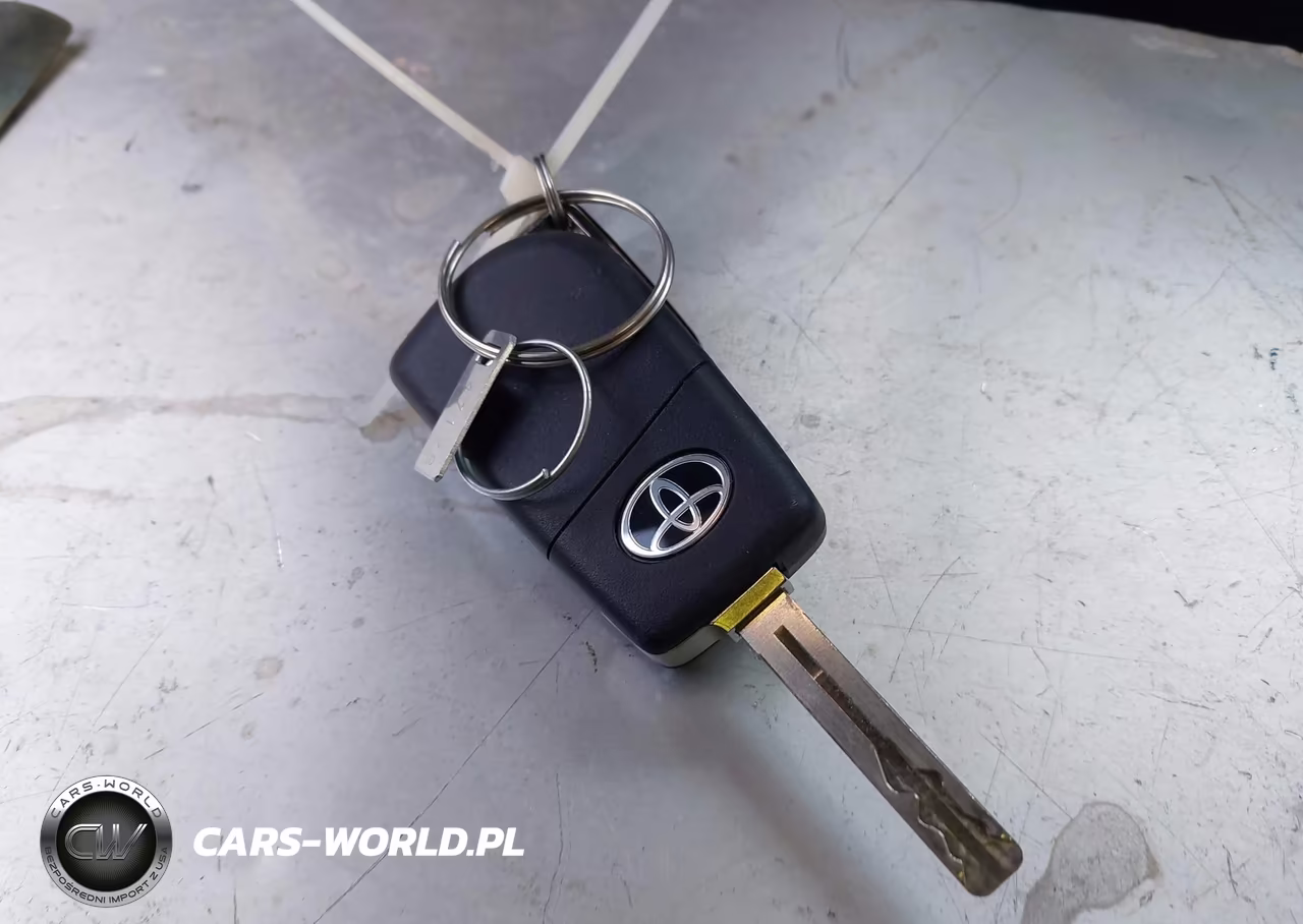 2021 Toyota Corolla Le VIN:5YFEPMAEXMP194048 - 11