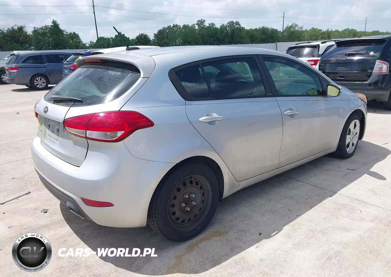 2016 Kia Forte Lx VIN:KNAFK5A86G5571783 - 4