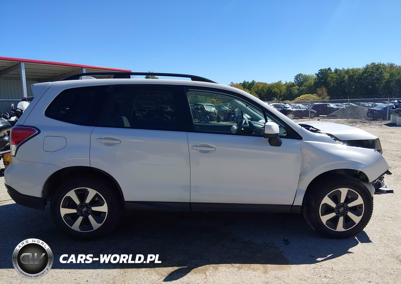 2018 Subaru Forester 2.5I Premium VIN:JF2SJAGC2JH524346 - 14