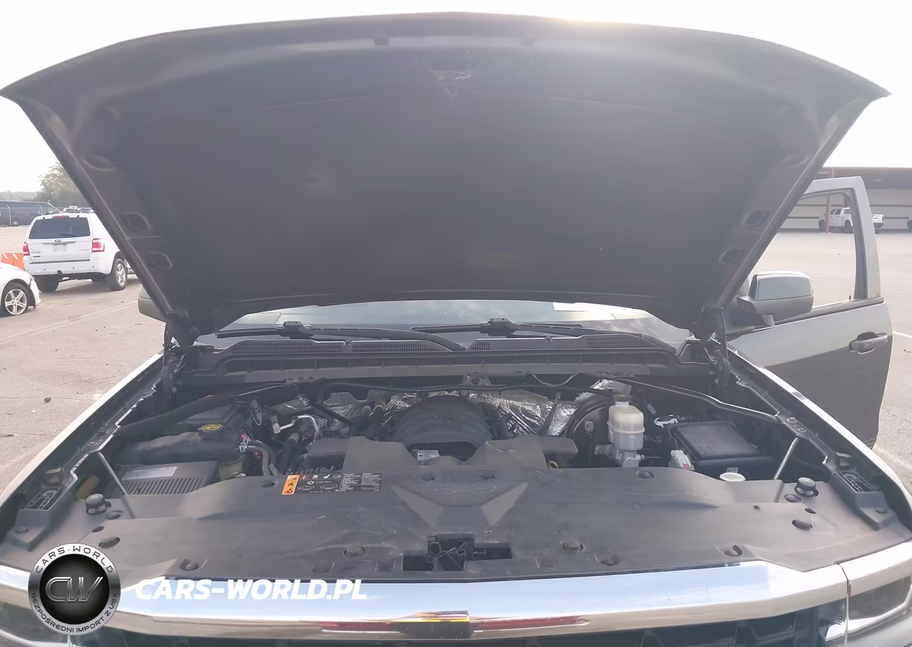 2018 Chevrolet Silverado 1500 1Lt VIN:3GCUKREC1JG184462 - 10