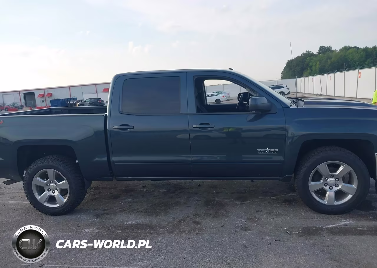 2018 Chevrolet Silverado 1500 1Lt VIN:3GCUKREC1JG184462 - 13