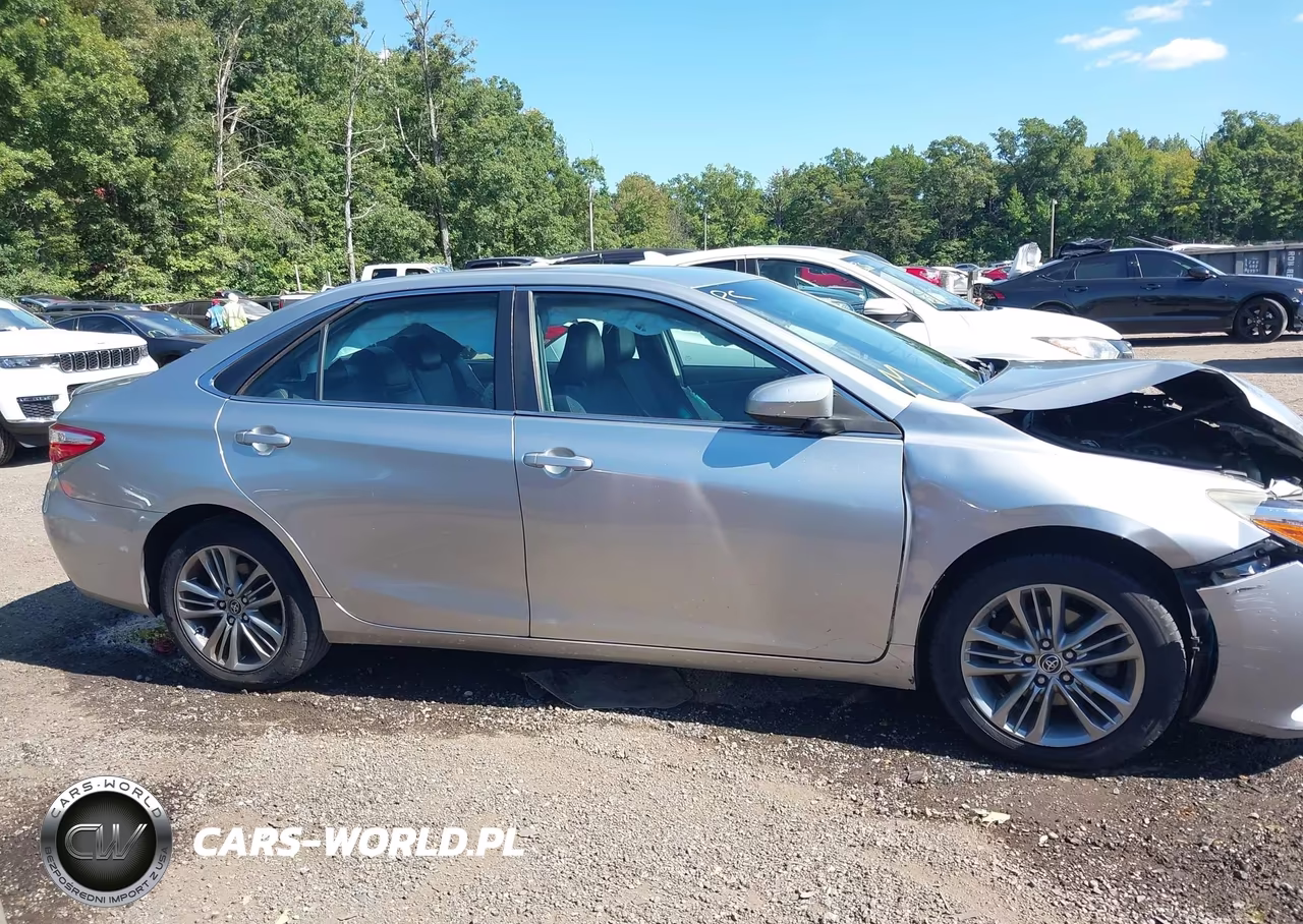 2015 Toyota Camry Se VIN:4T1BF1FK2FU878306 - 13