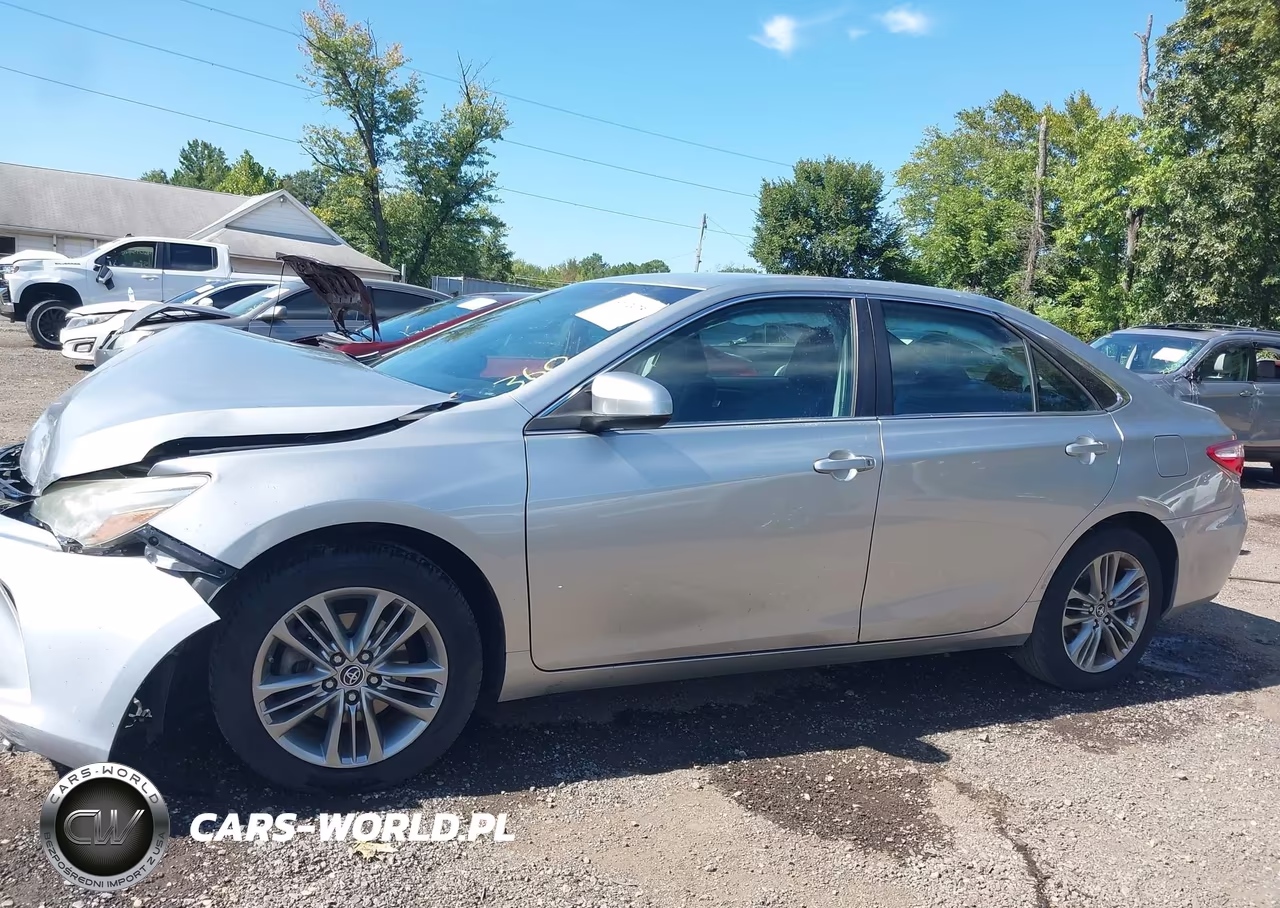 2015 Toyota Camry Se VIN:4T1BF1FK2FU878306 - 14