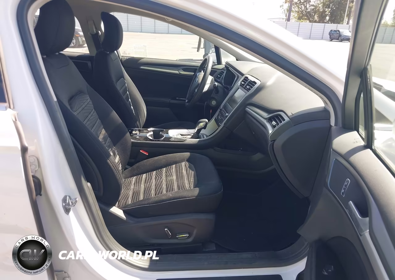 2016 Ford Fusion Se VIN:3FA6P0H79GR386747 - 5
