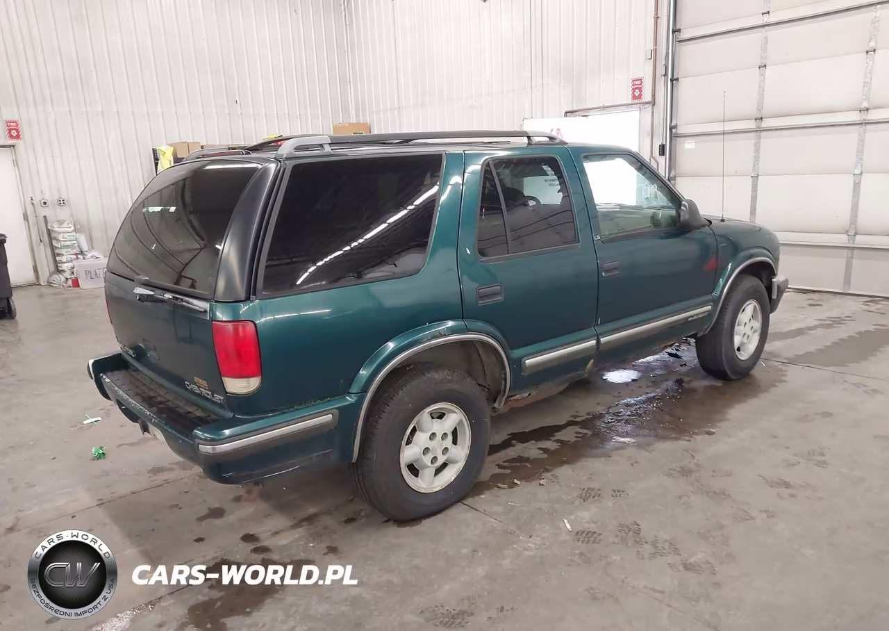 1998 Chevrolet Blazer Ls VIN:1GNDT13W3W2211664 - 4
