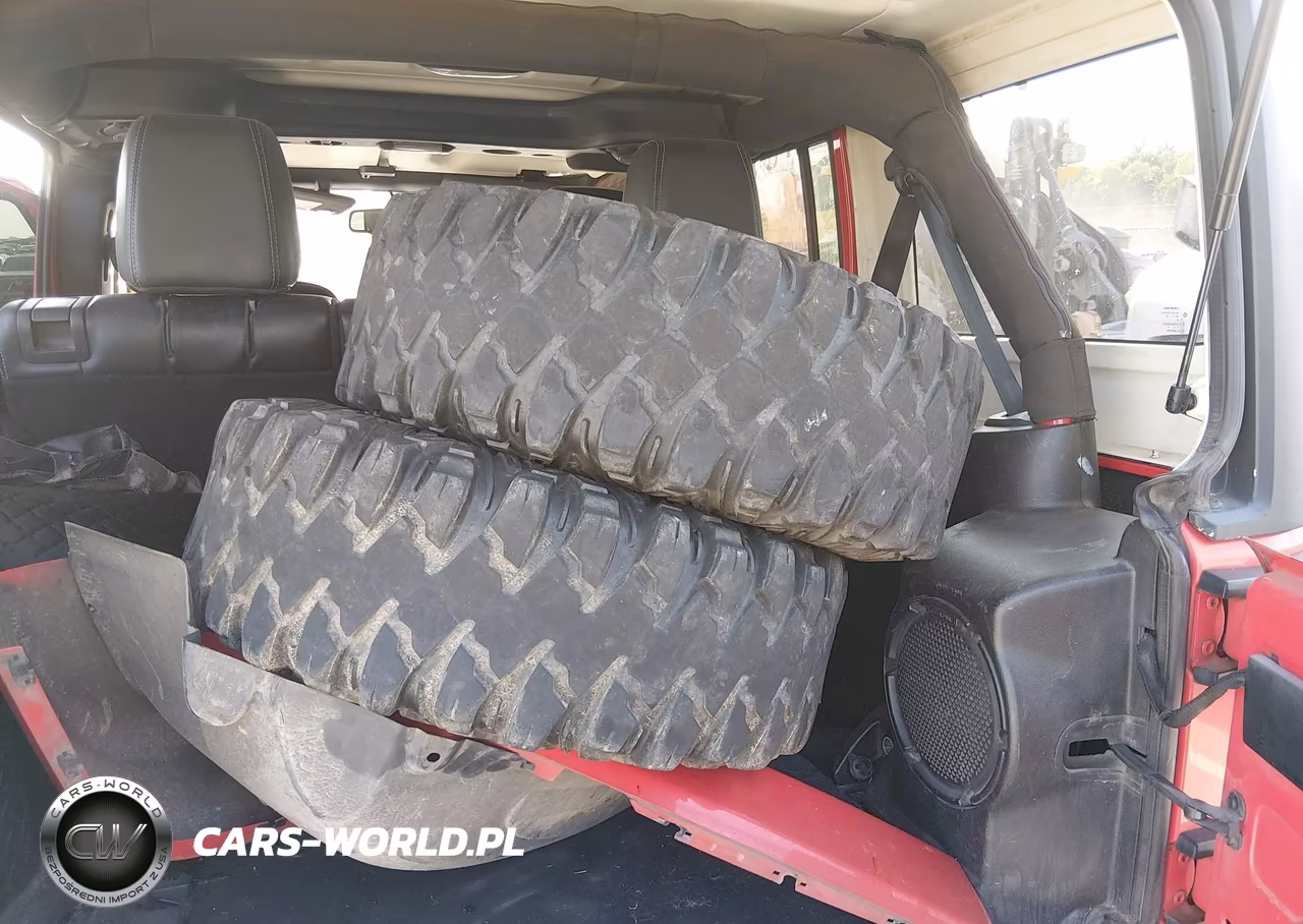 2013 Jeep Wrangler Unlimited Sahara VIN:1C4BJWEG5DL575651 - 12