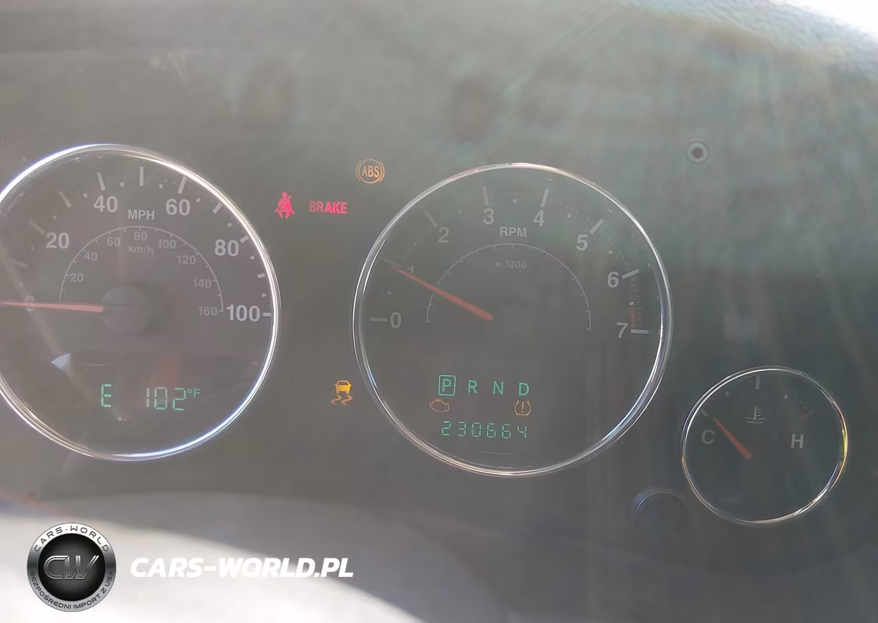 2013 Jeep Wrangler Unlimited Sahara VIN:1C4BJWEG5DL575651 - 7