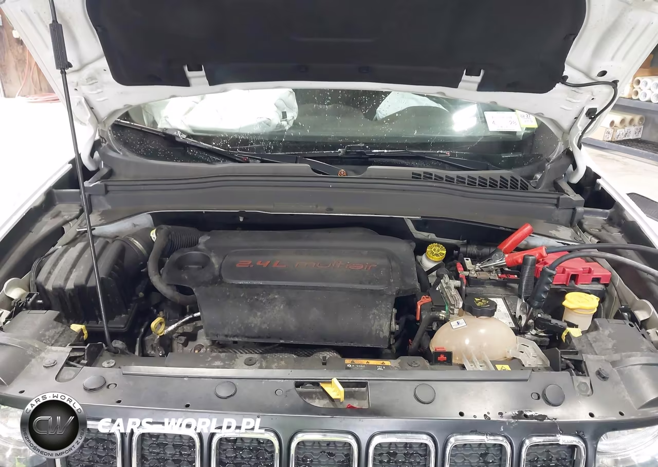 2020 Jeep Renegade Latitude 4X4 VIN:ZACNJBBB8LPM04592 - 10