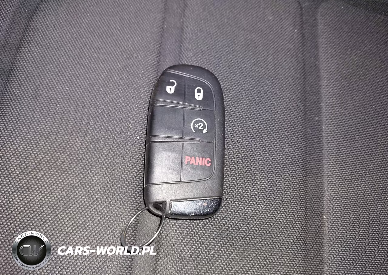 2020 Jeep Renegade Latitude 4X4 VIN:ZACNJBBB8LPM04592 - 11