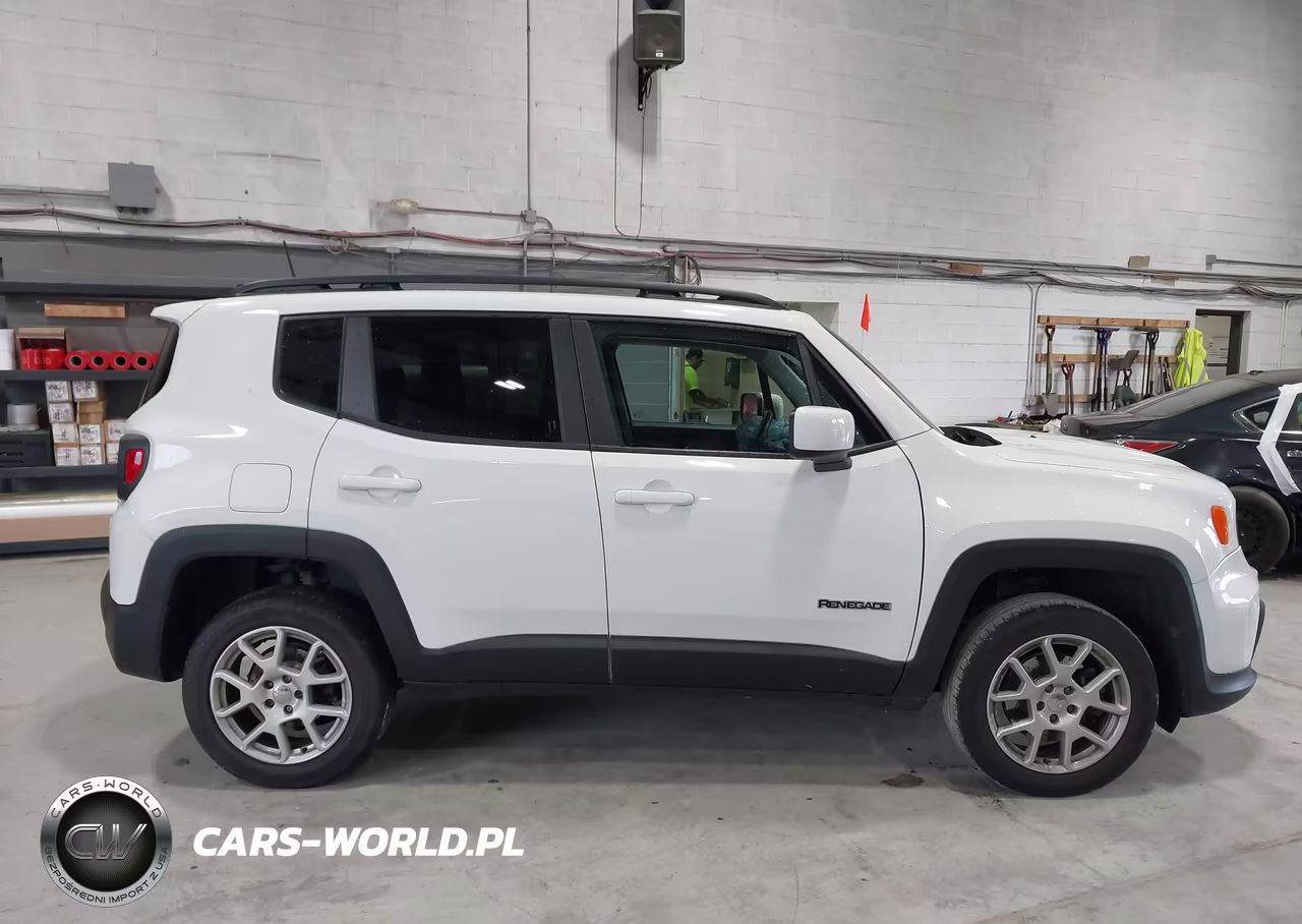 2020 Jeep Renegade Latitude 4X4 VIN:ZACNJBBB8LPM04592 - 13