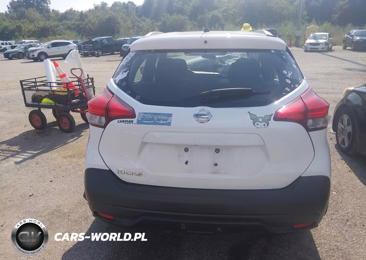 2019 Nissan Kicks S VIN:3N1CP5CUXKL522552 - 16