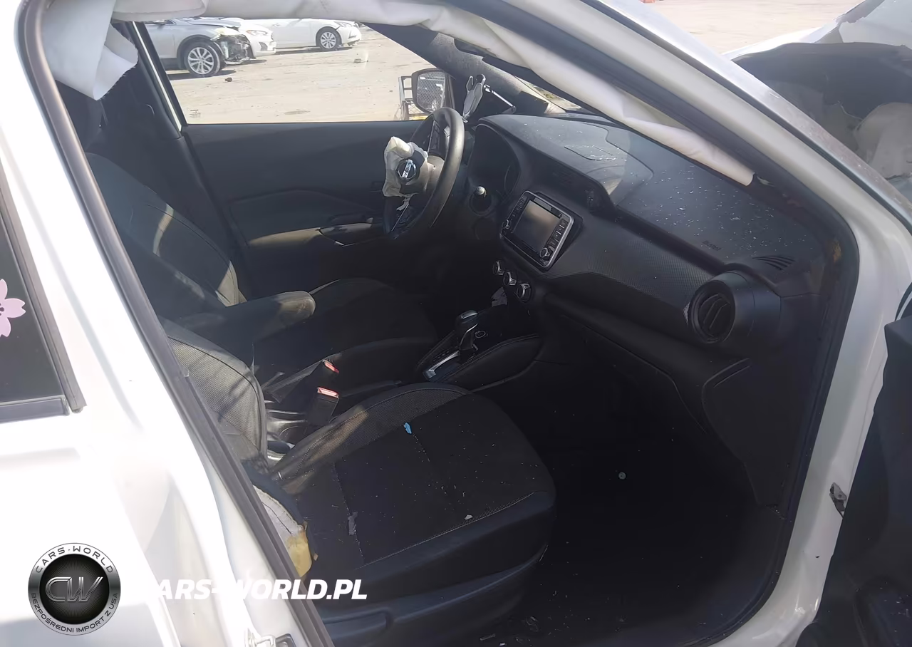 2019 Nissan Kicks S VIN:3N1CP5CUXKL522552 - 5